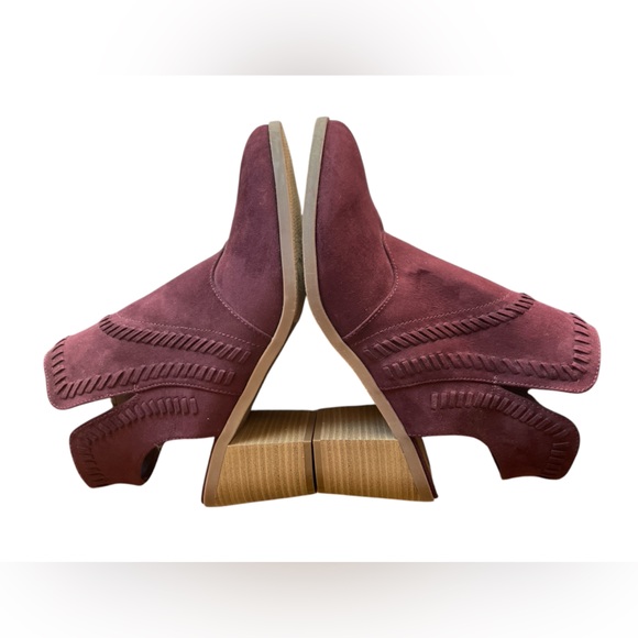 NWOT Madeline Allspice Closed Toe Chunky Heel Bootie, Cabernet, Size 10 - Picture 6 of 9